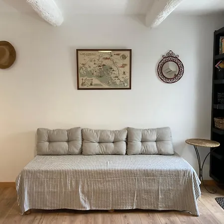 Holiday home La Tarente Montfrin