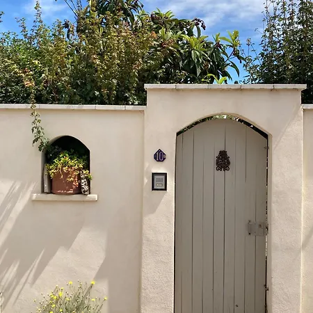 Holiday home La Tarente Montfrin